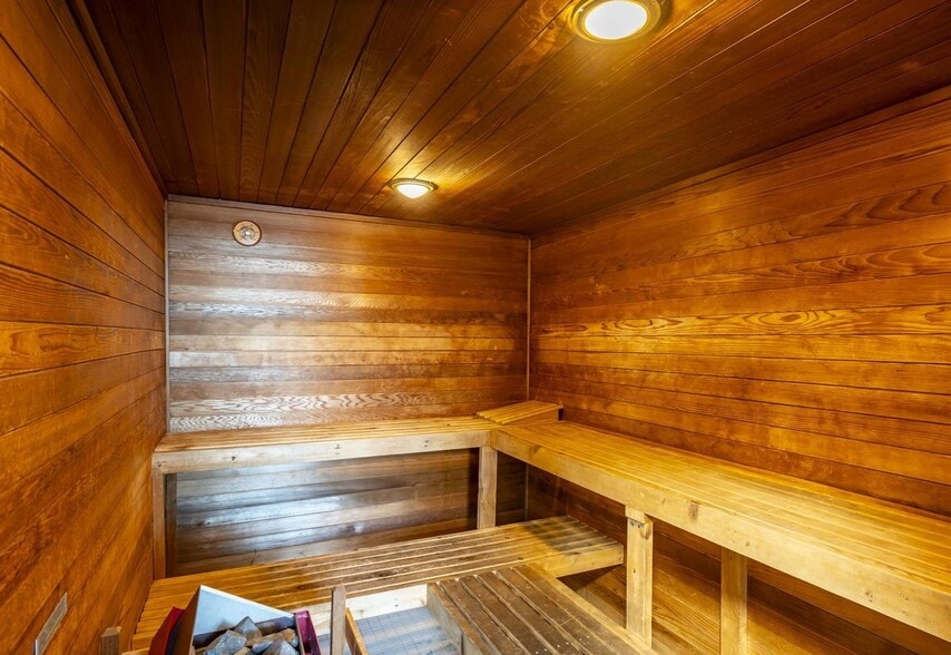 Sauna - 2020 Walnut St
