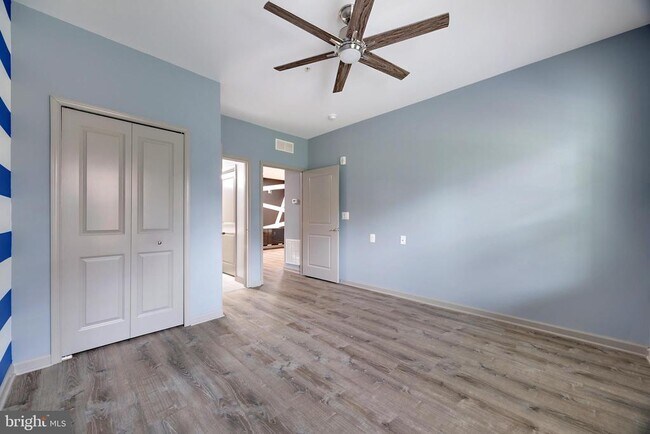 Building Photo - 8390 Ice Crystal Dr