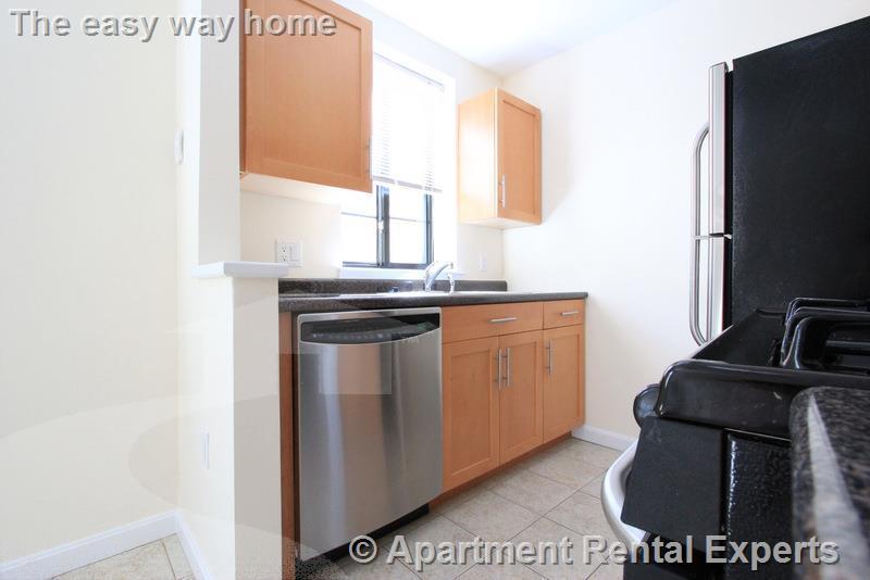 Building Photo - 60 Brattle St