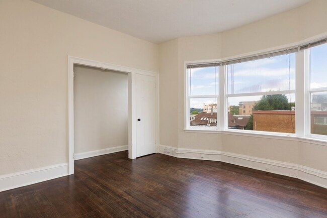 Interior Photo - Buena Vista