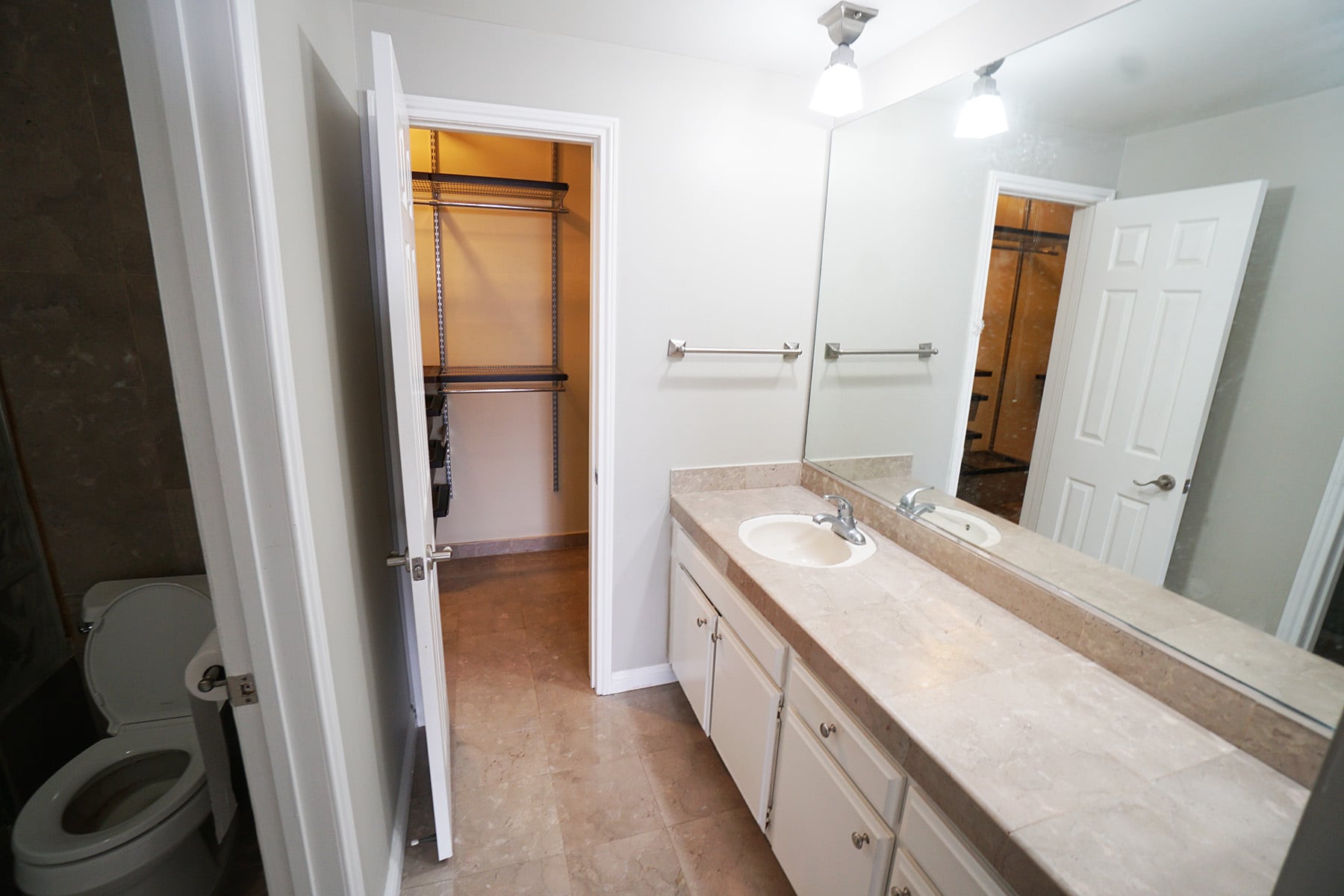 Primary bathroom - 1441 Federal Ave