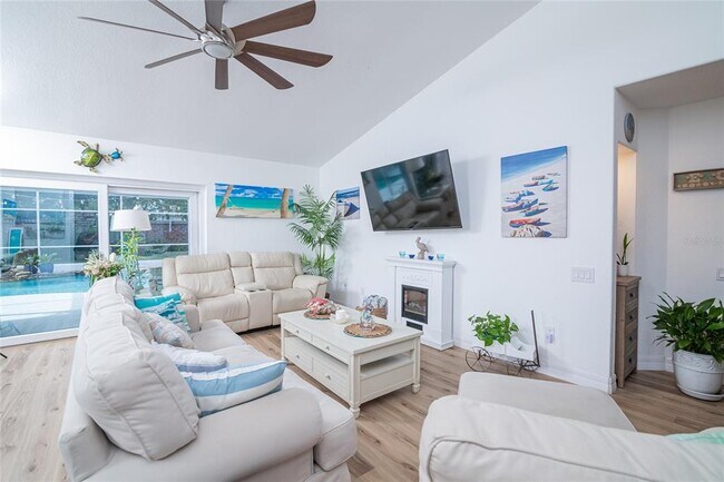 Building Photo - 3267 Amaca Cir