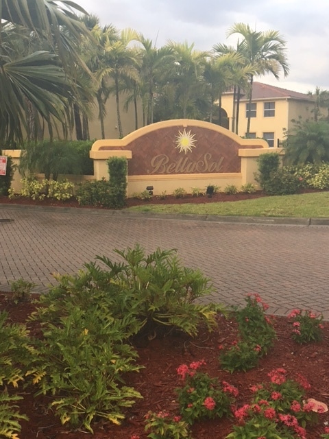 Building Photo - 4287 Bellasol Circle Loop