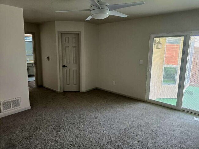 Building Photo - Beautifully Remodeled 2 Bed, 2 Bath, Single level Townhome, 2 car garage.