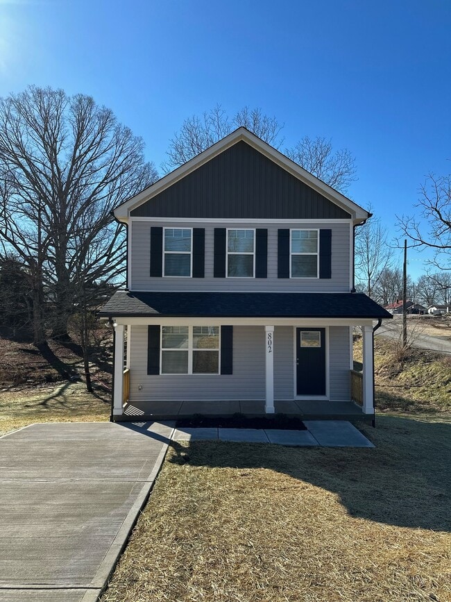 Building Photo - 802 Union St