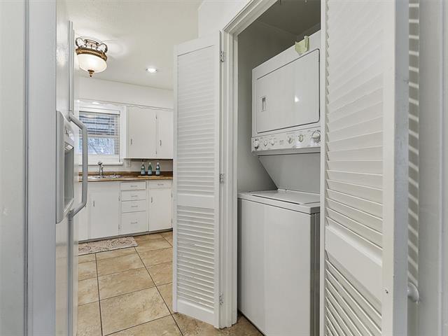 Building Photo - 7022 Kingsbury Dr