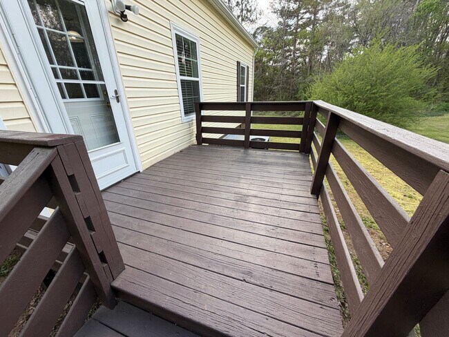 Building Photo - Updated 3BR Home with Office & Large Decks in Haw River