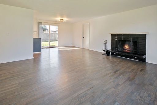 Building Photo - Adorable 3 bedroom Lynnwood rambler