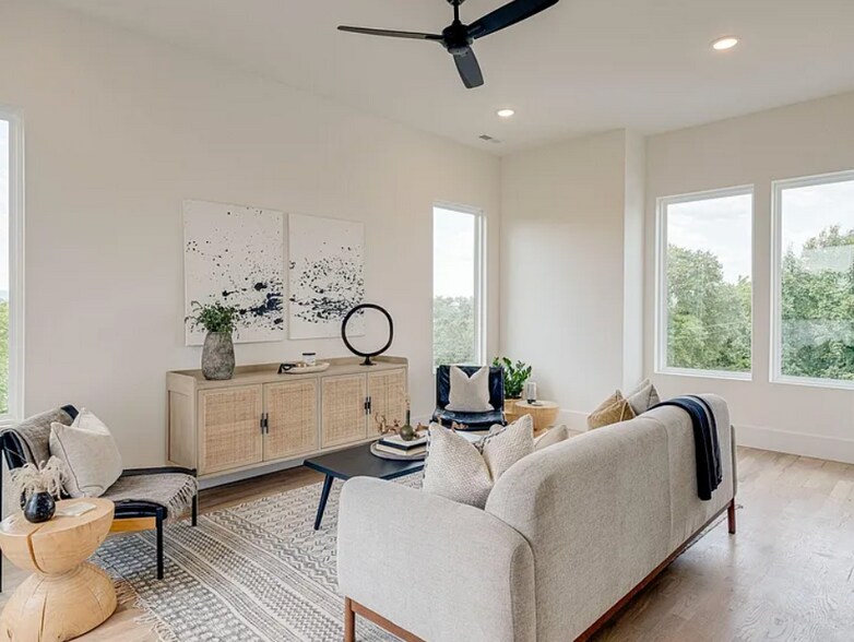 3rd Floor Living Room - 613 Southgate Ave