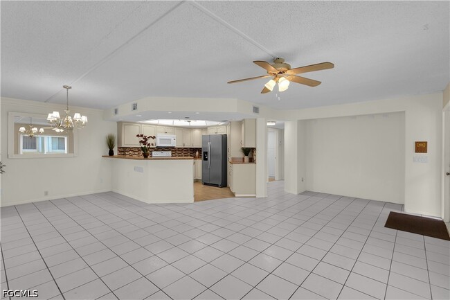 Building Photo - 1409 SE 46th Ln