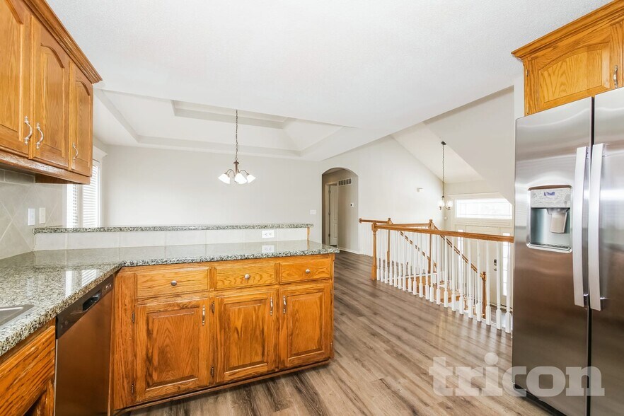 Building Photo - 7616 N Nodaway Ave