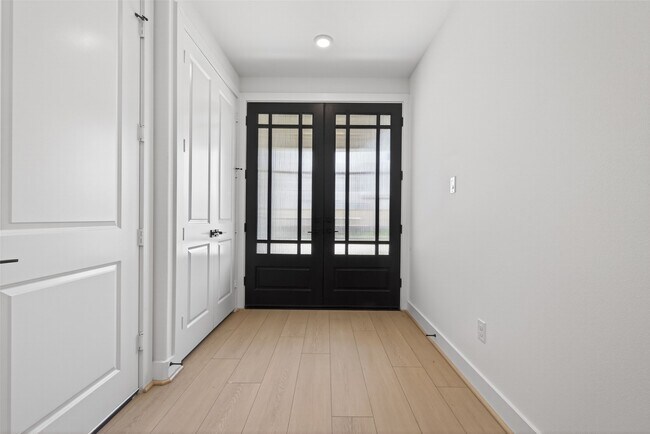 Building Photo - 4333 Avron Dr