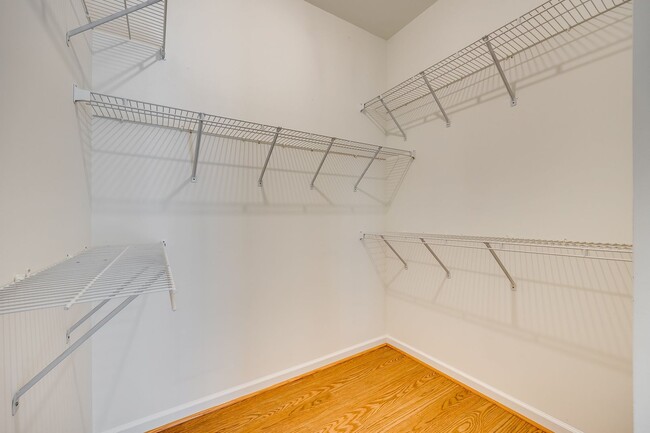 Building Photo - Beautiful 3 bedroom 2.5 bath home in Williams Glenn Community in Charlotte with Primary on the main.