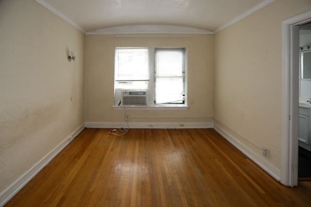 Building Photo - 539 W Arlington Pl