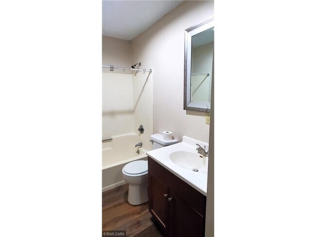 Building Photo - 308 Willow St