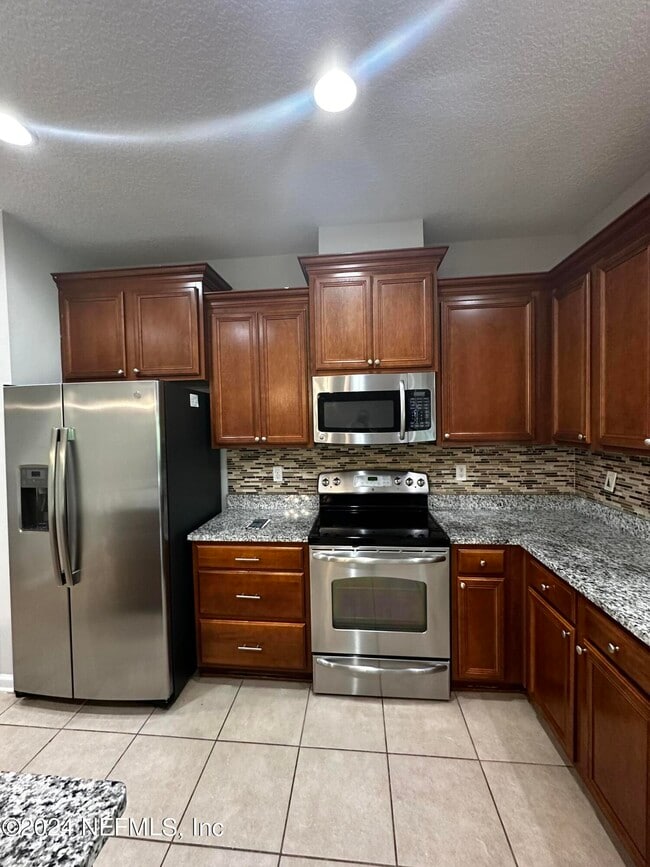 Building Photo - 12212 Angleterre Dr