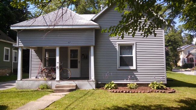 Front Exterior - 417 E 9th St