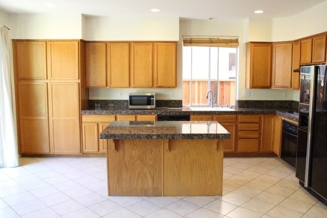 Building Photo - 1724 Feasel Ct