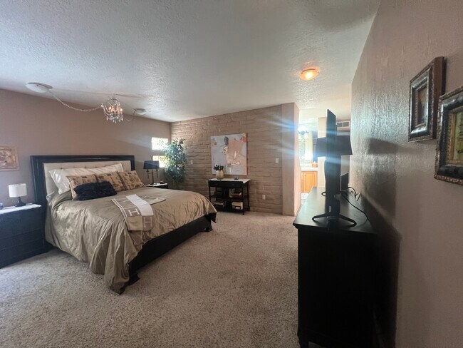 Building Photo - 3105 Camino Caballete NW