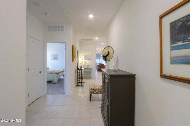Building Photo - 41575 W Saguaro Dr