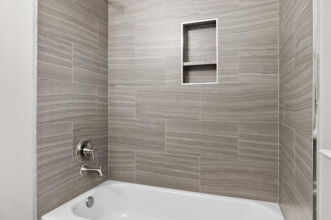 Building Photo - 9707 Highland Pointe Dr