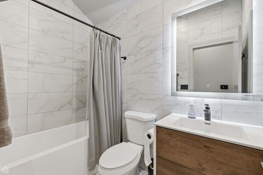 Building Photo - 1236 N Cleaver St