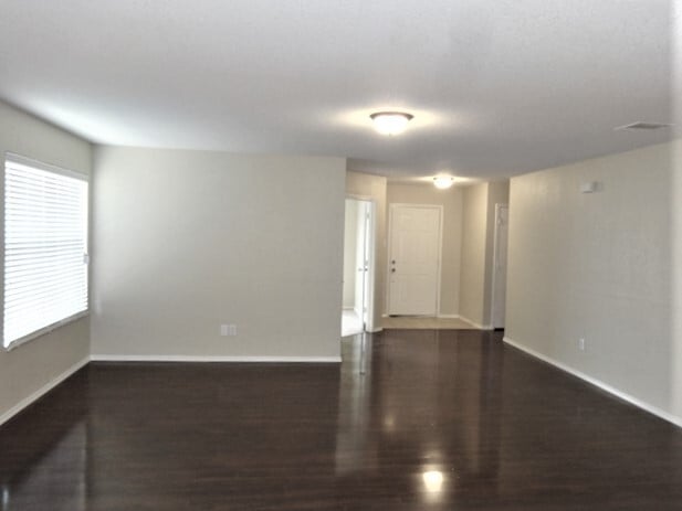 Building Photo - 7569 Vanessa Dr