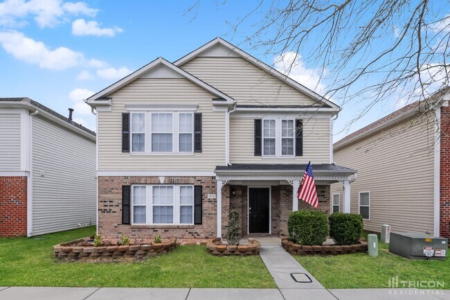 Primary Photo - 815 Skywatch Ln