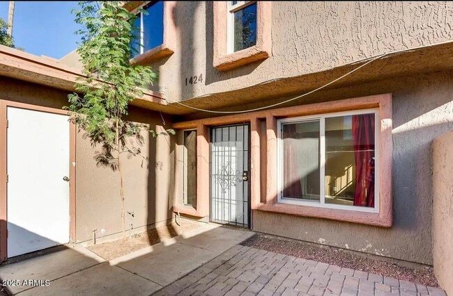 Building Photo - 1424 N 53rd Ave
