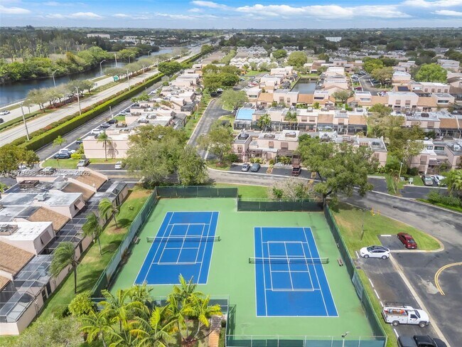 Building Photo - 1305 NW 122nd Terrace