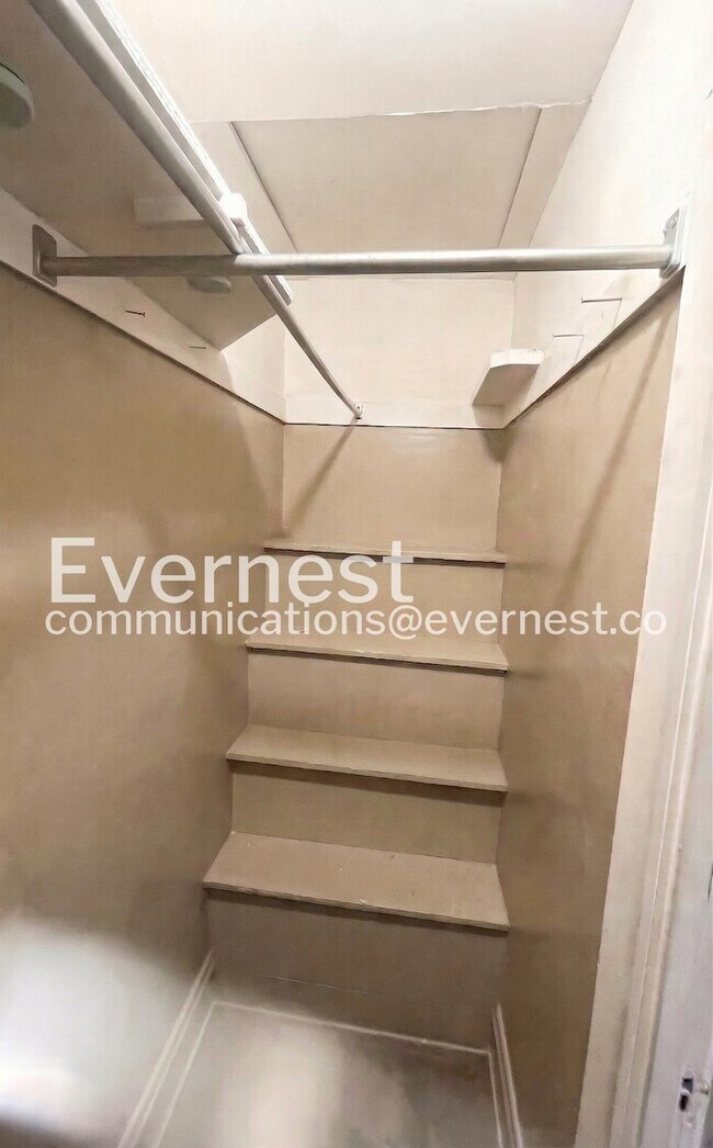 Building Photo - 15218 Shiloh Rd