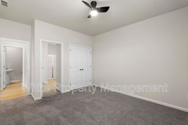 Building Photo - 2039 Morning Gold Dr