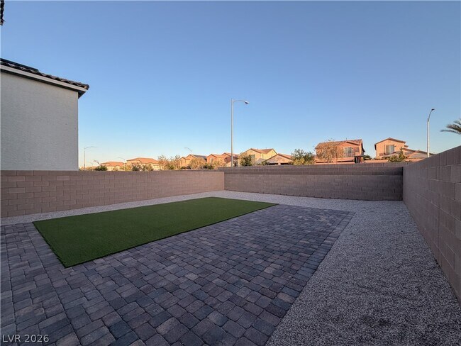 Building Photo - 8143 Desert Cassia Ave
