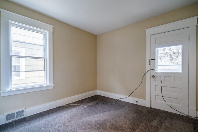 Building Photo - 223 Virgil Ave