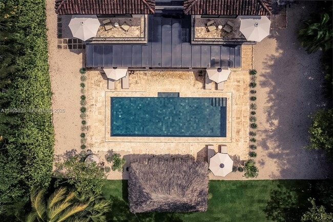 Building Photo - 90 Reserva De Golf