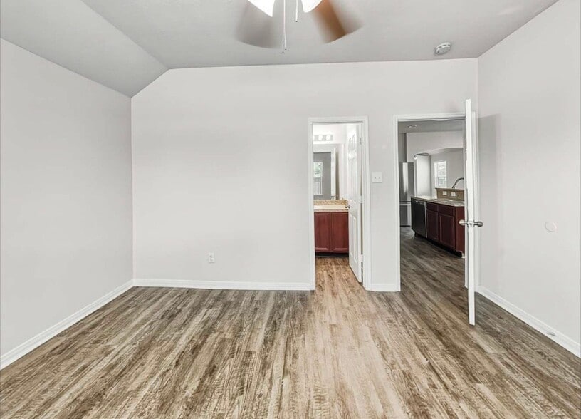 Building Photo - 6107 El Granate Dr