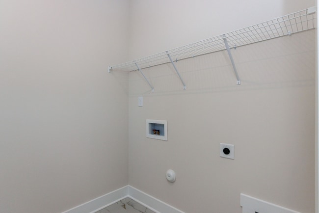 Building Photo - 339 Parkland Dr