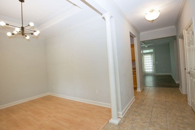 Building Photo - Beautiful corner lot home- Woodlake