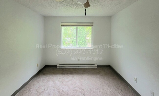 Building Photo - 2213 W 13th Ave