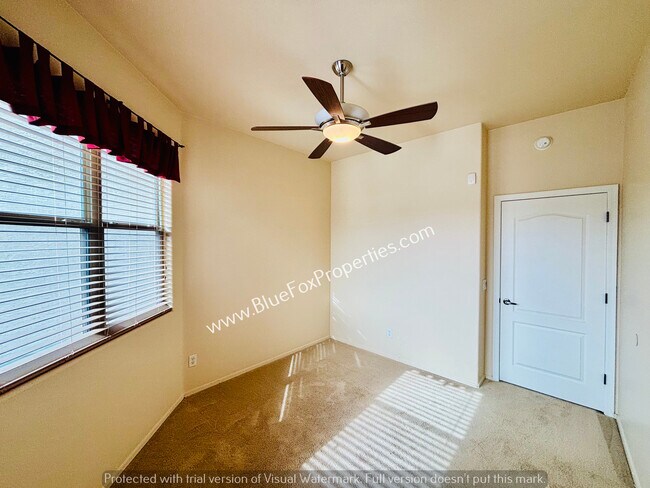 Building Photo - 7910 W Little Eagle Ct