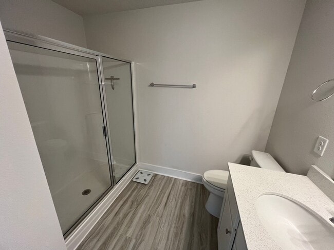 Building Photo - Beautiful 3 Bedroom, 2 Bath Pace Home avai...