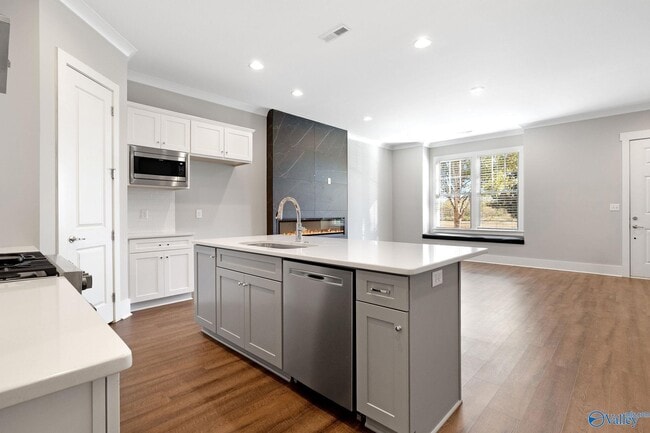 Building Photo - 190 Kearny St