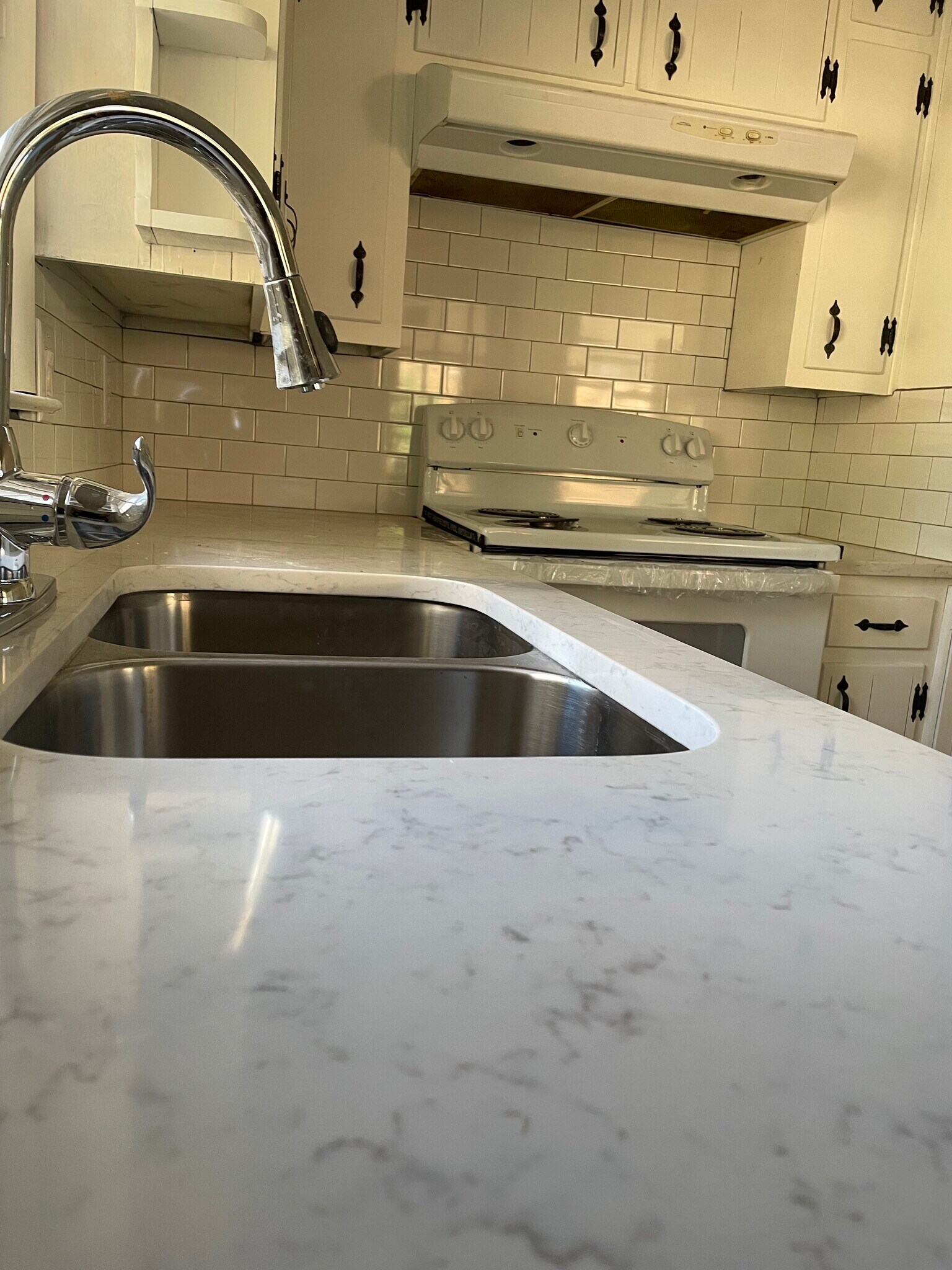 New kitchen countertops - 2146 Cedarbrook Ct SE