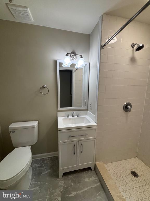 Building Photo - 11330 Westbrook Mill Ln