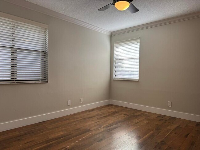 Building Photo - 10577 Santa Laguna Dr