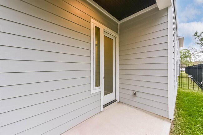 Building Photo - 15 Thorpe Ln
