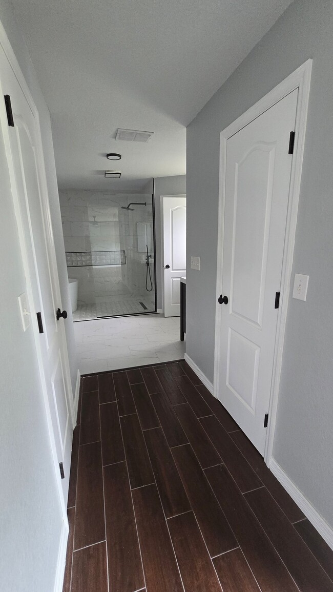 Building Photo - 7704 Canterbury Cir