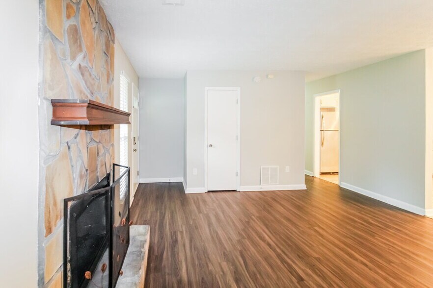 Building Photo - 1893 Gingham Way