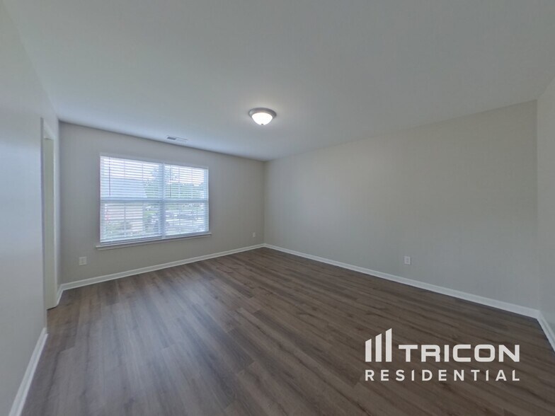 Building Photo - 2496 Ivy Creek Frd