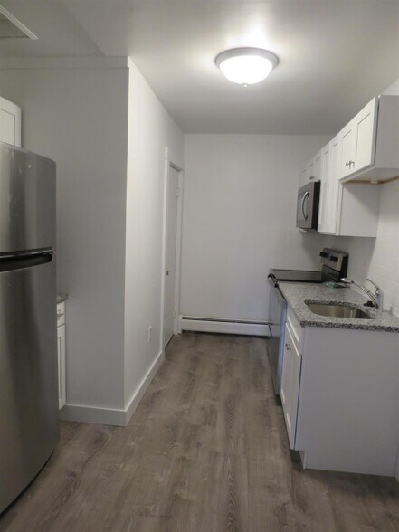 Building Photo - 205 Highland Ave